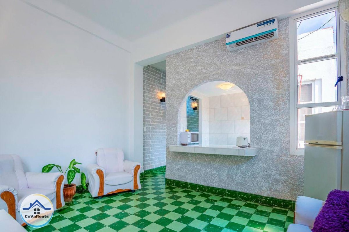 Imagen 1 de Alquiler de apartamento colonial en La Habana Vieja.