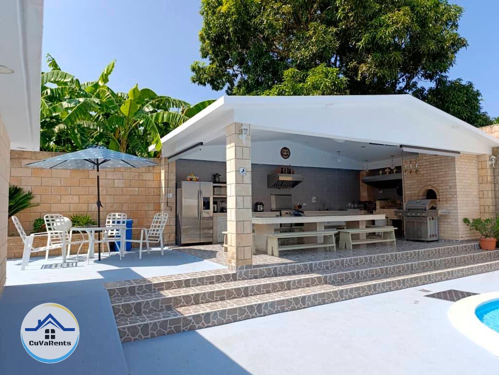 Imagen 4 de Alquiler de Casa de Lujo con Piscina en la Playa de Guanabo, La Habana – 6 Habitaciones y Jacuzzi
