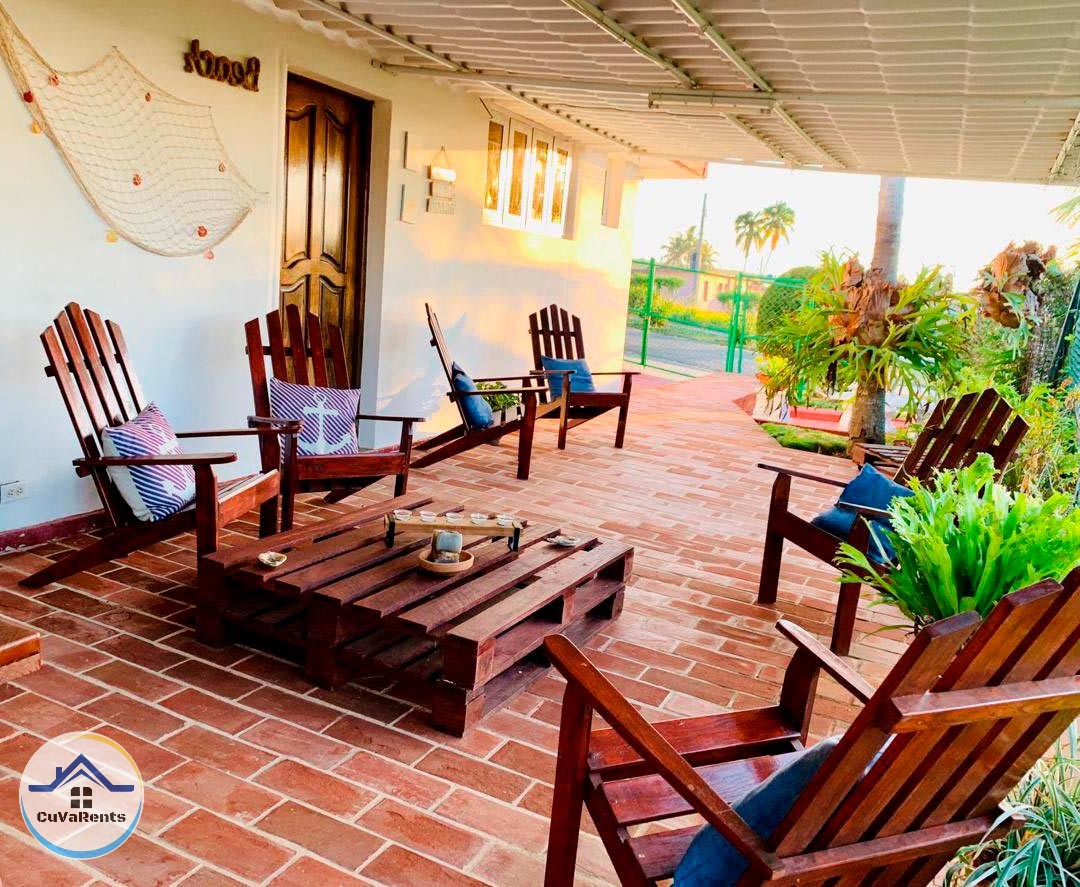 Imagen 4 de Alquiler de Casa en la Playa de Santa María, La Habana – Piscina, Jardín y Terraza