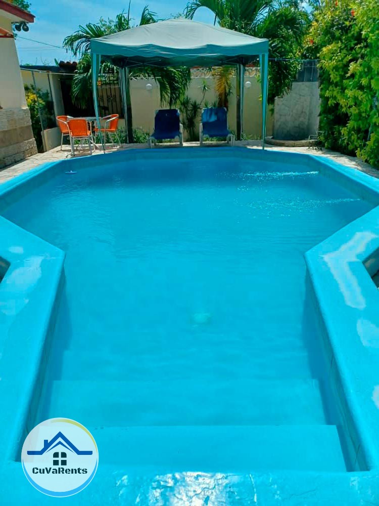 Imagen 1 de Alquiler de Casa en la Playa de Guanabo, Brisas del Mar, La Habana – 5 Habitaciones, Piscina y Ranch