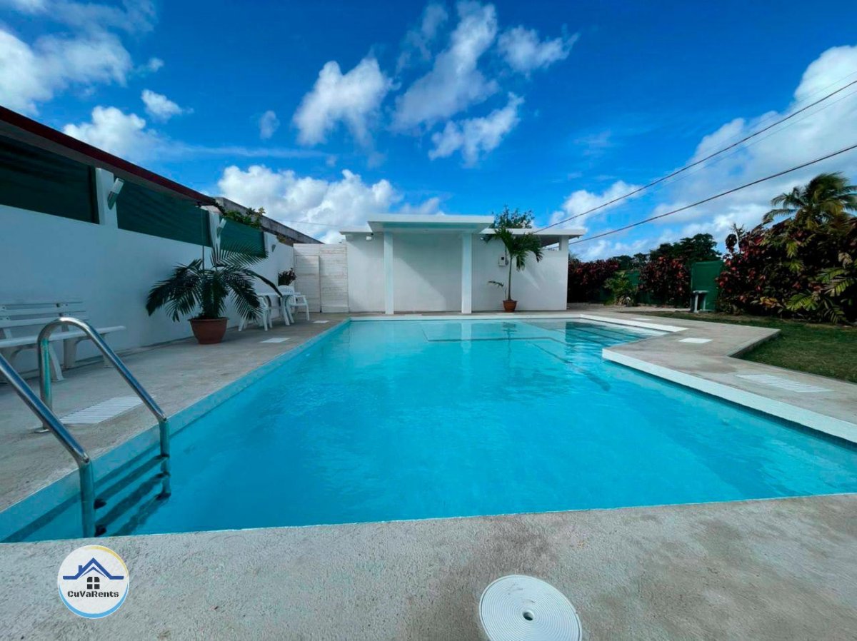 Imagen 2 de Alquiler de Casa para Parejas en la Playa de Guanabo, La Habana – Piscina y Terraza