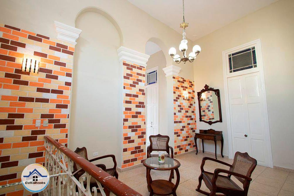 Imagen 1 de Alquiler de casa colonial en La Habana Vieja.