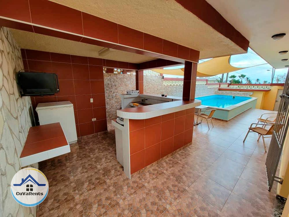 Imagen 1 de Alquiler de casa con piscina en Boca Ciega, La Habana.