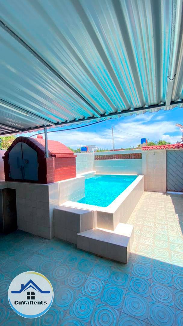Imagen 1 de Alquiler de casa con piscina en Guanabo, La Habana – A solo 2 cuadras del mar
