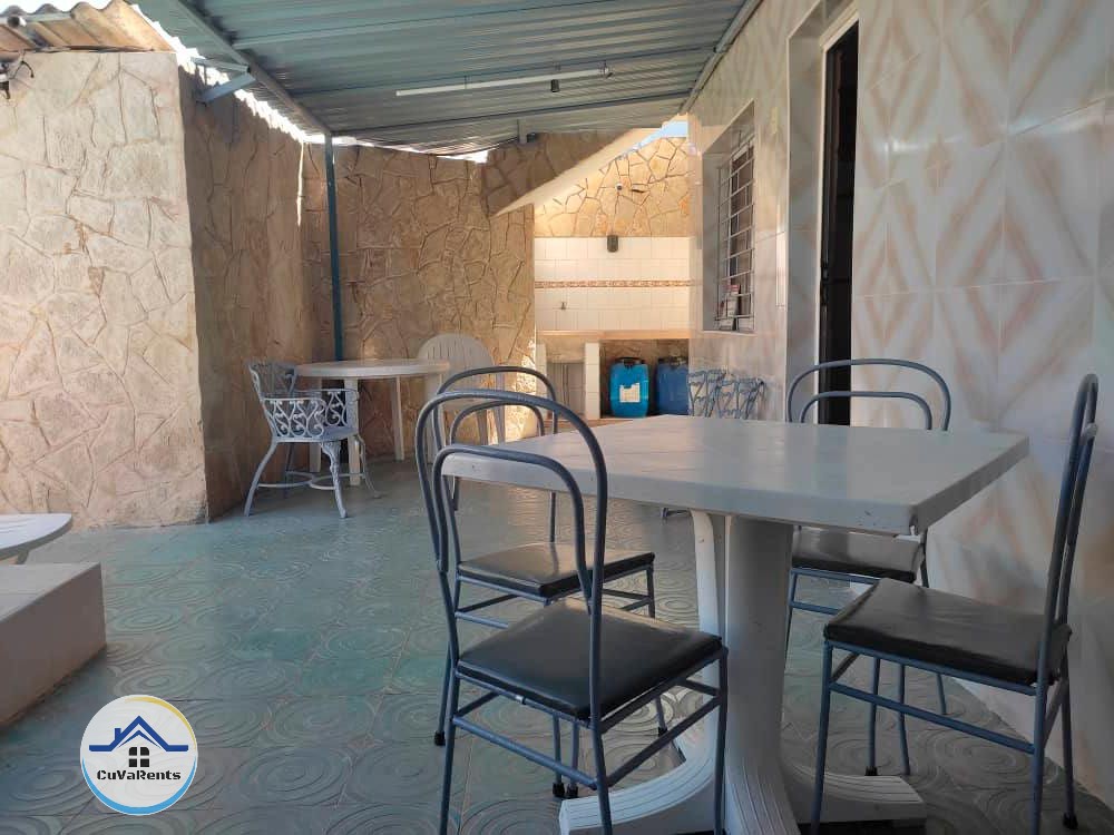 Imagen 3 de Alquiler de casa con piscina en Guanabo, La Habana – A solo 2 cuadras del mar