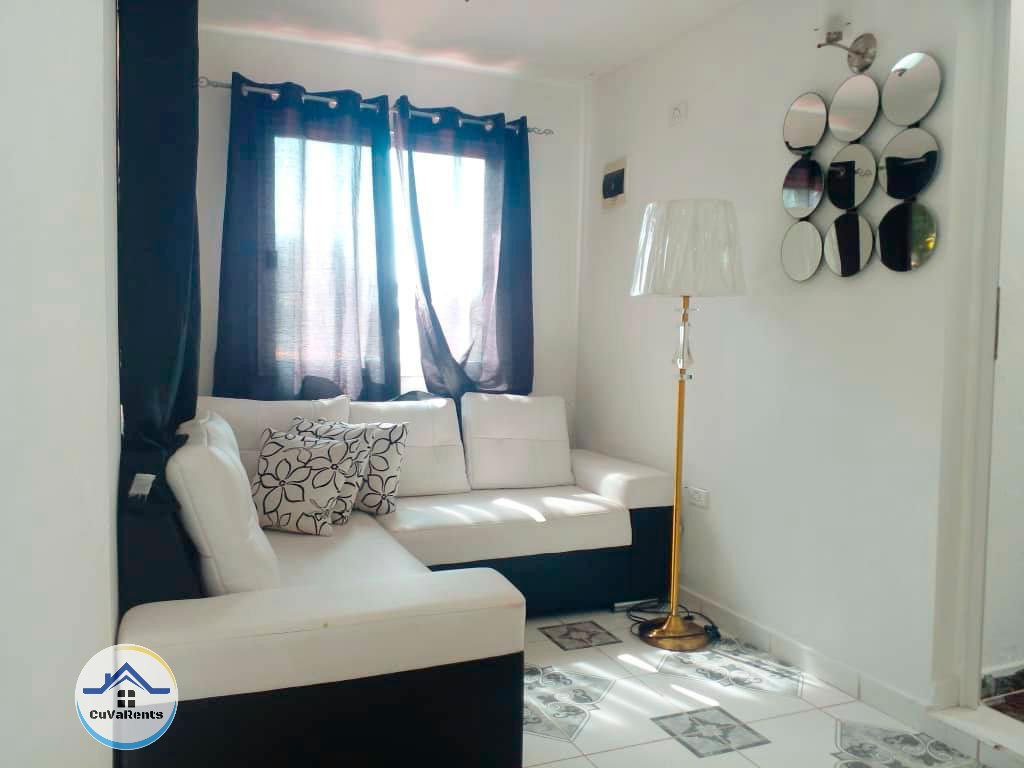 Imagen 3 de Alquiler de Hostal en la Playa de Varadero – 5 Habitaciones, Baños Privados y Climatización