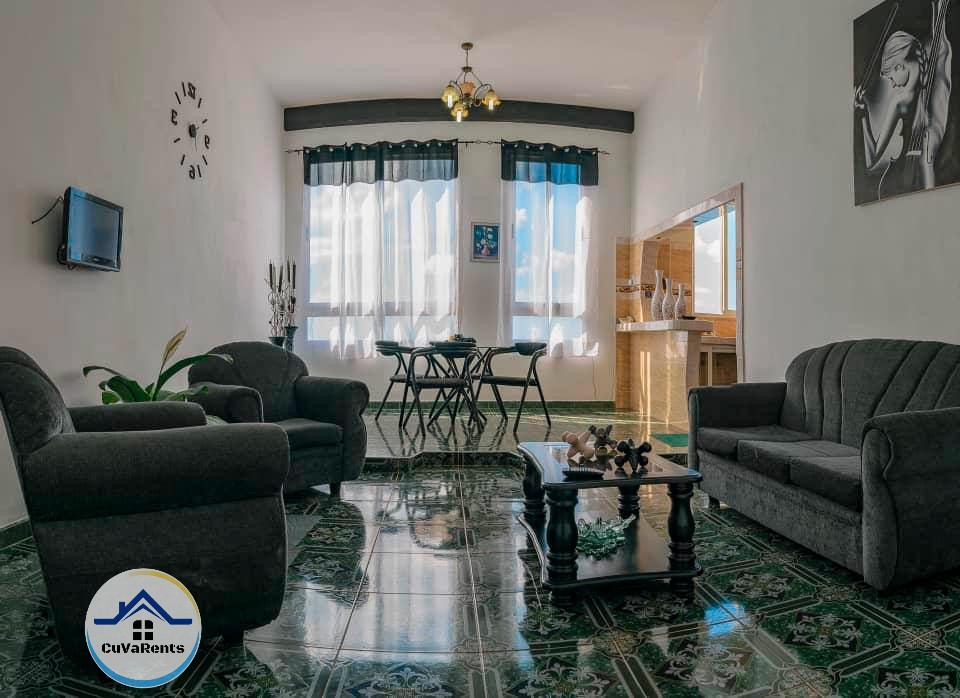 Imagen 2 de Apartamento con vista al mar en el Vedado, La Habana.