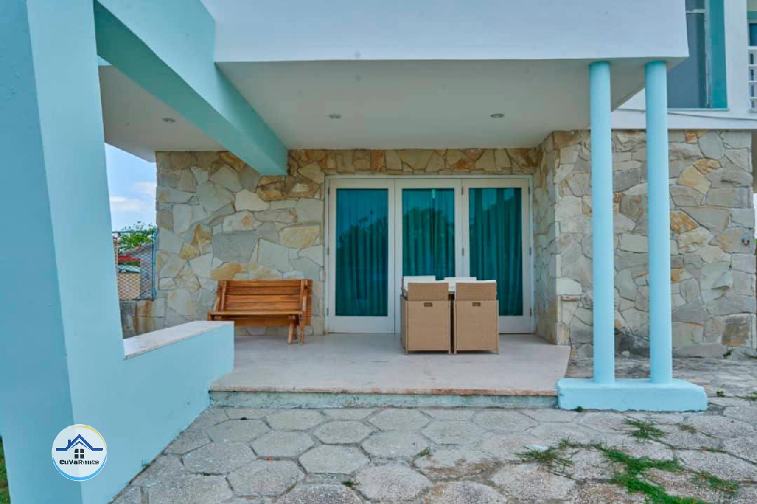 Imagen 1 de Renta de casa en la playa de Mar Azul, La Habana