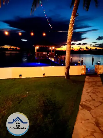 Miniatura 1 - Casa de Lujo con acceso al mar en Santa Fé, La Habana.