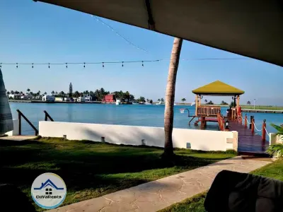 Miniatura 3 - Casa de Lujo con acceso al mar en Santa Fé, La Habana.
