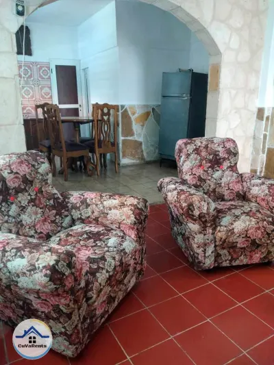 Miniatura 4 - Renta de Casa con Piscina en Guanabo, La Habana – ¡A solo 4 cuadras del mar!