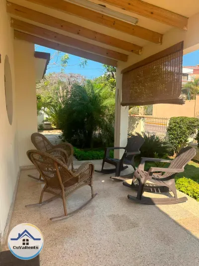 Miniatura 1 - Renta de Casa en la Playa de Varadero – 2 Habitaciones, Terraza y Parqueo