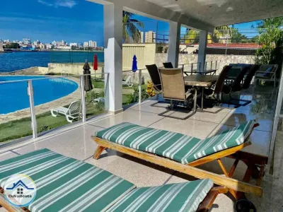 Miniatura 3 - Residencia de Lujo con Vista al Mar en Miramar, La Habana.