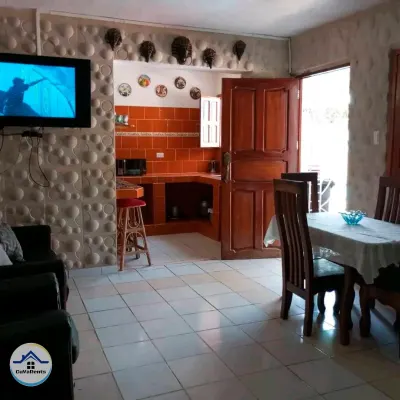 Miniatura 8 - Alojamiento en casa en Guanabo, La Habana, ubicada a solo 80 metros de la playa.