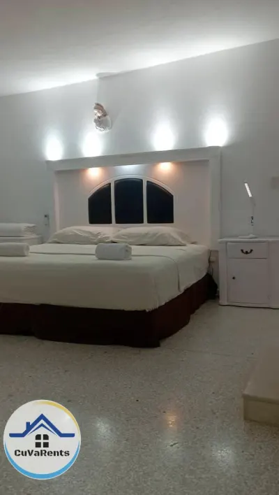 Miniatura 12 - Alquiler de Casa de Lujo con Piscina en la Playa de Guanabo, La Habana – 6 Habitaciones y Jacuzzi