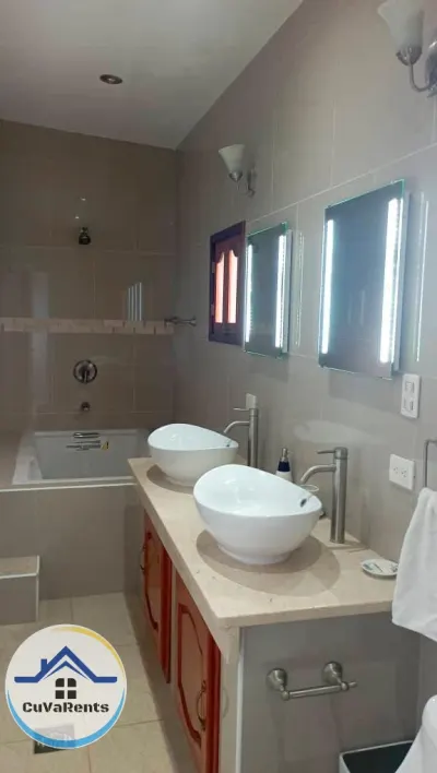 Miniatura 14 - Alquiler de Casa de Lujo con Piscina en la Playa de Guanabo, La Habana – 6 Habitaciones y Jacuzzi