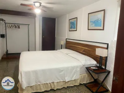 Miniatura 9 - Alquiler de Casa en la Playa de Santa María, La Habana – Piscina, Jardín y Terraza
