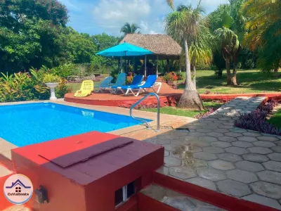 Miniatura 15 - Alquiler de Casa en la Playa de Santa María, La Habana – Piscina, Jardín y Terraza
