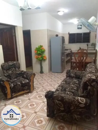 Miniatura 3 - Alquiler de Casa en la Playa de Guanabo, La Habana – 3 Habitaciones, Terraza y Garage