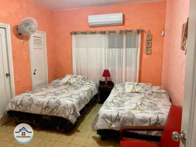 Miniatura 15 - Alquiler de Casa en la Playa de Guanabo, La Habana – Amplia, con Piscina y Terraza a 350m del Mar