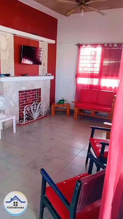 Miniatura 2 - Alquiler de Casa en Guanabo, La Habana – Comodidad y Espacio Cerca del Mar
