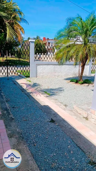 Miniatura 15 - Alquiler de Casa en Guanabo, La Habana – Comodidad y Espacio Cerca del Mar