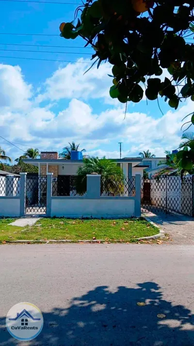 Miniatura 18 - Alquiler de Casa en Guanabo, La Habana – Comodidad y Espacio Cerca del Mar