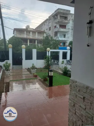 Miniatura 3 - Alquiler de Casa en Nuevo Vedado, La Habana – Comodidad y Seguridad con WiFi Gratis