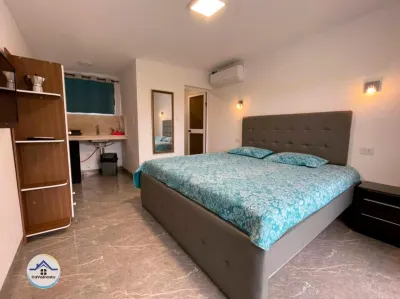 Miniatura 7 - Alquiler de Casa para Parejas en la Playa de Guanabo, La Habana – Piscina y Terraza