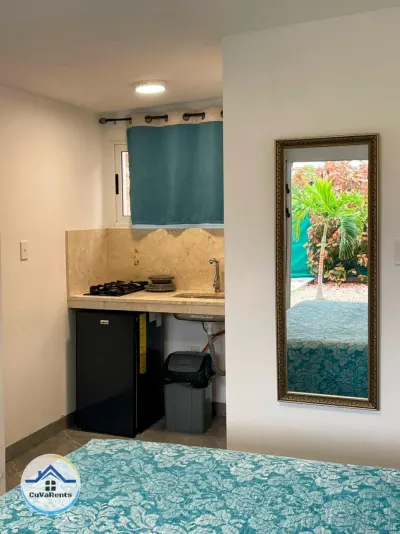 Miniatura 9 - Alquiler de Casa para Parejas en la Playa de Guanabo, La Habana – Piscina y Terraza