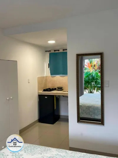 Miniatura 13 - Alquiler de Casa para Parejas en la Playa de Guanabo, La Habana – Piscina y Terraza