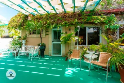 Miniatura 2 - Alquiler de hostal en la playa de Varadero, ideal para disfrutar del confort y la cercanía al mar.