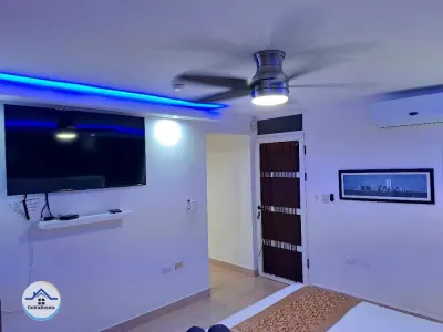 Miniatura 13 - Alquiler de Villa de Lujo en Santo Suárez, La Habana