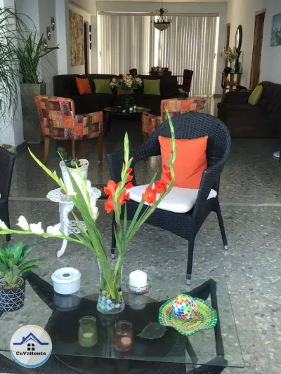 Miniatura 5 - Alquiler de Apartamento con Vista al Mar en El Vedado, La Habana.