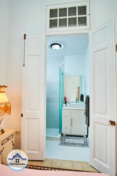 Miniatura 11 - Alquiler de Apartamento en el Vedado, La Habana – 3 Habitaciones, Terraza Privada y WiFi