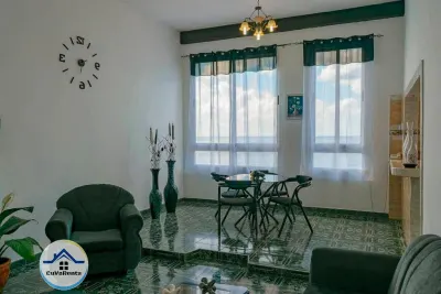 Miniatura 3 - Apartamento con vista al mar en el Vedado, La Habana.