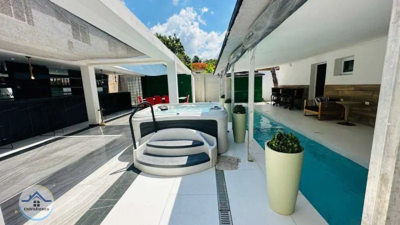 Casa de Lujo con piscina en Miramar, La Habana, casa particular en Miramar, La Habana