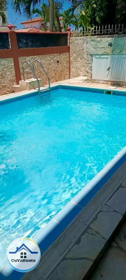 Alquiler de Casa con Piscina en Guanabo, La Habana – A solo 300 m de la Playa, casa particular en Guanabo, La Habana
