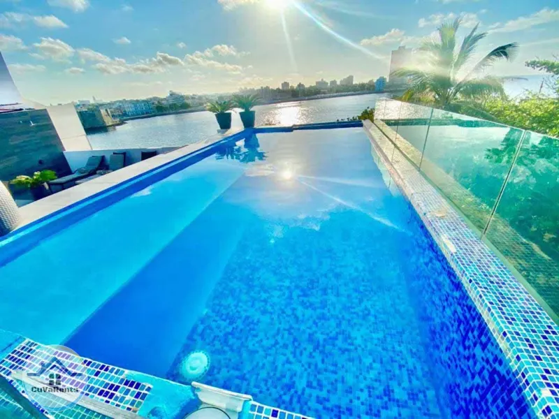 Propiedad de Lujo con Vista al Mar en Miramar, La Habana., casa particular en Miramar, La Habana