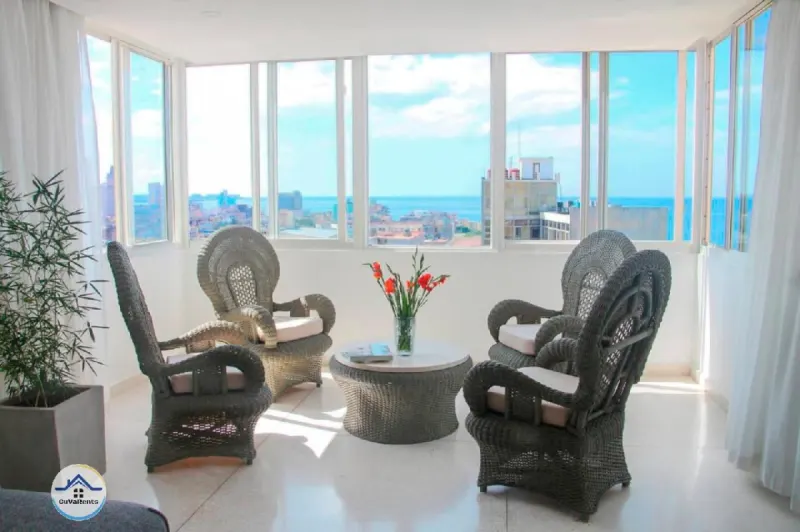 Apartamento en renta ubicado en el centro del Vedado, casa particular en Vedado, La Habana