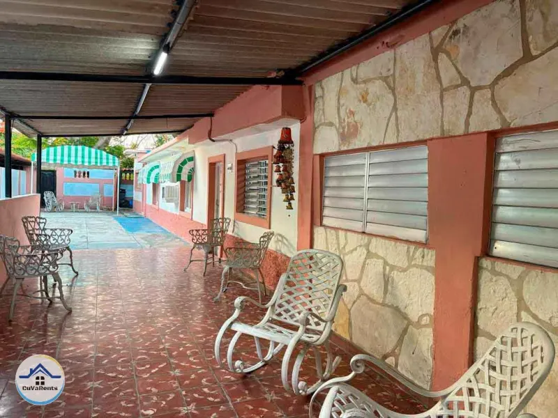 Renta de casa en Varadero, Cuba. Ubicada a solo 50 metros de la playa., casa particular en Varadero, Matanzas