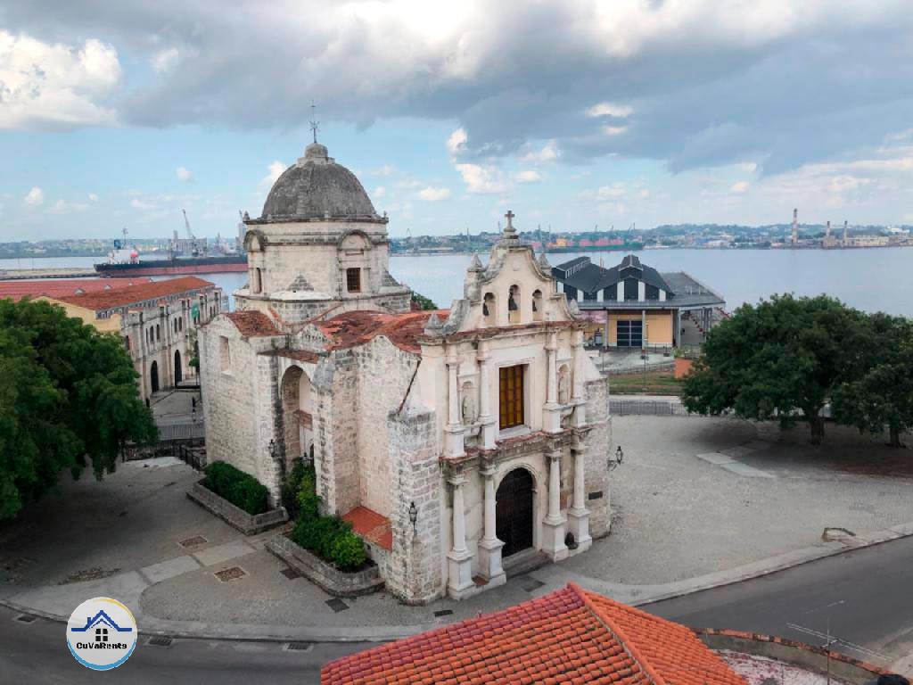 Alquiler de casa en el centro de La Habana Vieja.