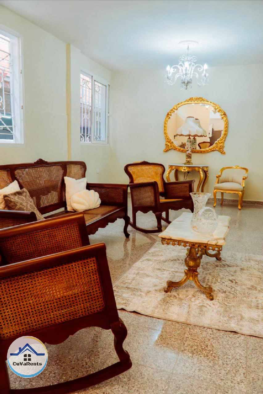 Alquiler lineal de Casa Vintage en Playa, La Habana, Cuba
